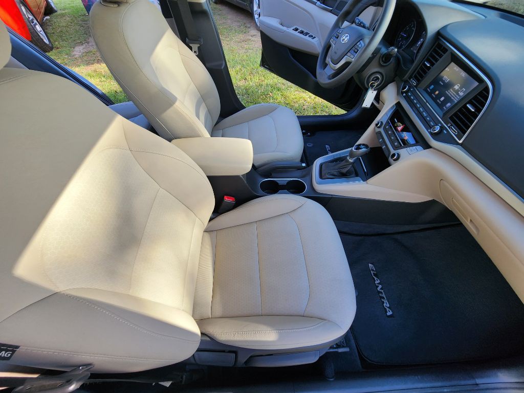 2018 Hyundai Elantra Image 11