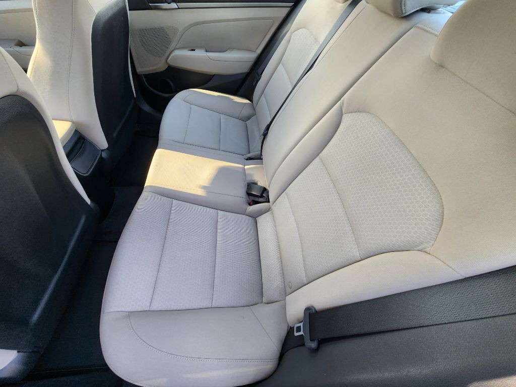 2018 Hyundai Elantra Image 12