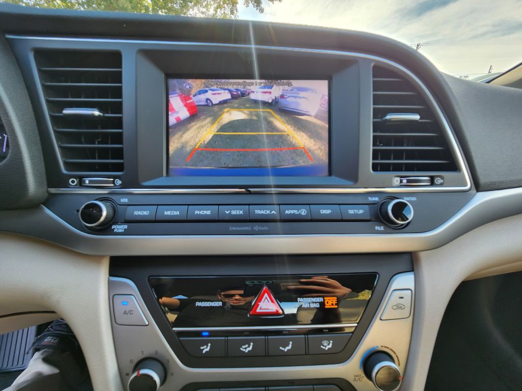 2018 Hyundai Elantra Image 13