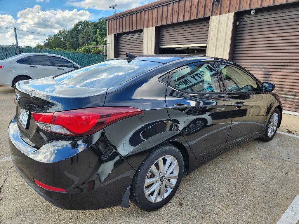 2015 Hyundai Elantra Image 3