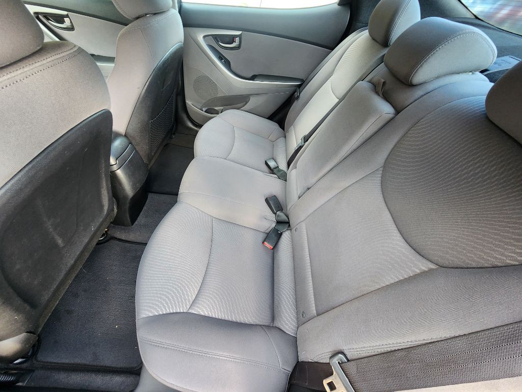 2015 Hyundai Elantra Image 6