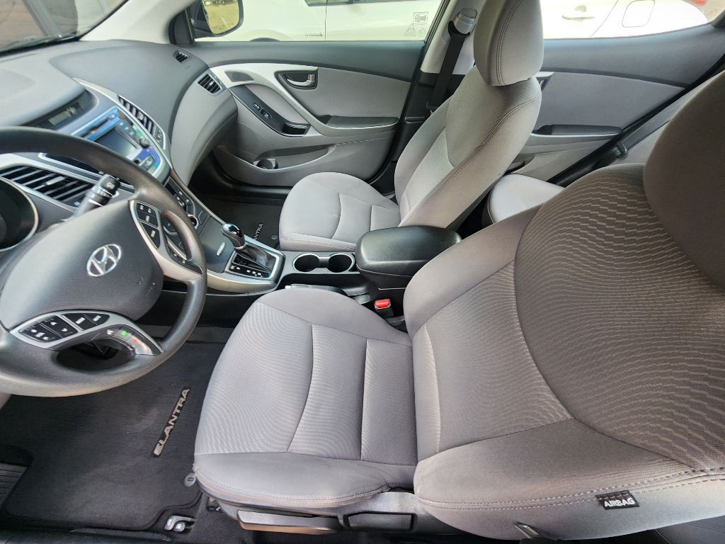 2015 Hyundai Elantra Image 7