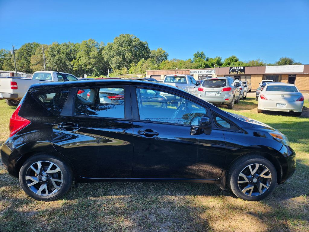 2014 Nissan Versa Image 1