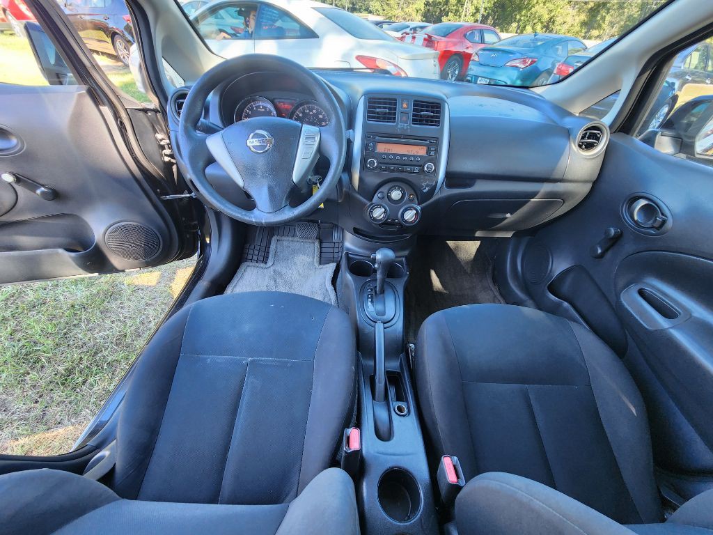 2014 Nissan Versa Image 11