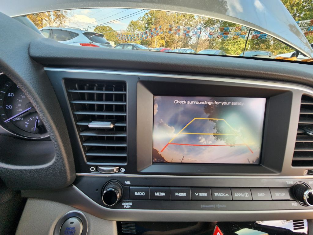 2017 Hyundai Elantra Image 14