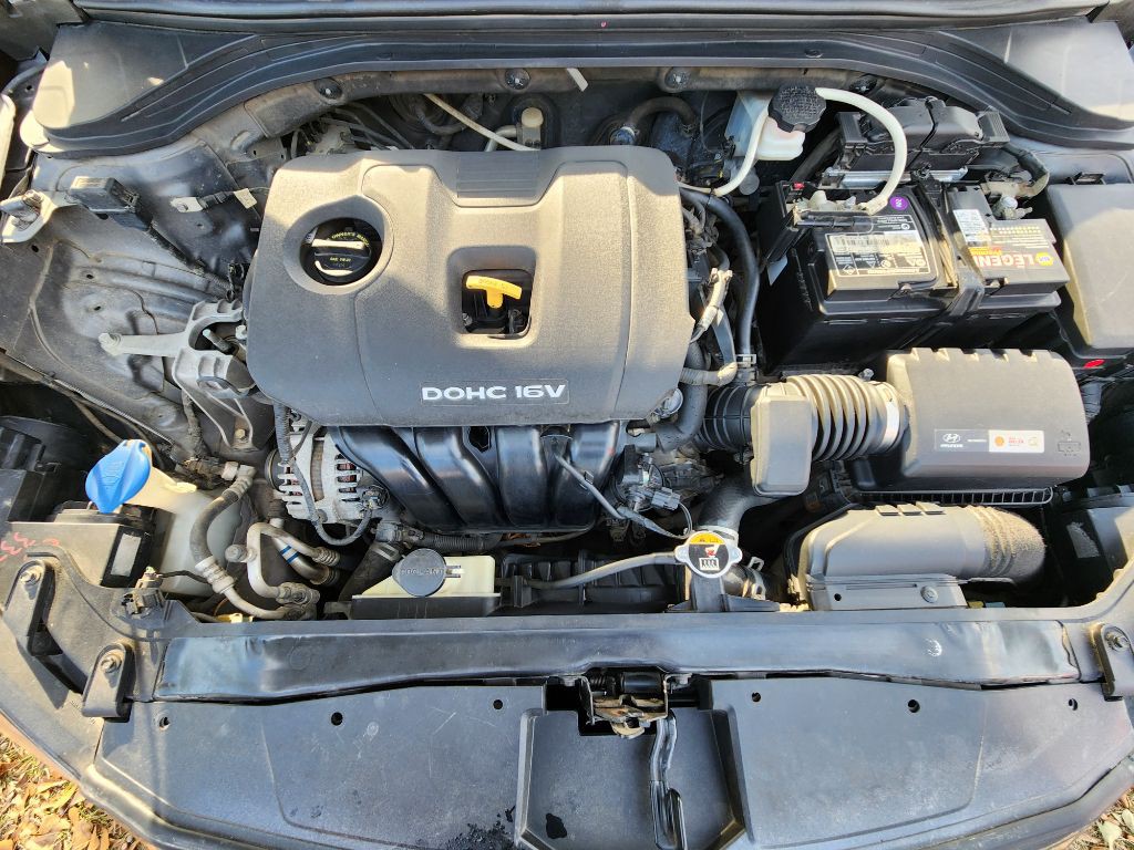 2017 Hyundai Elantra Image 15