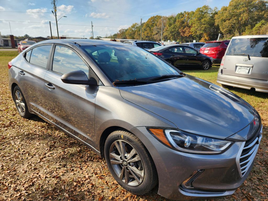 2017 Hyundai Elantra Image 2