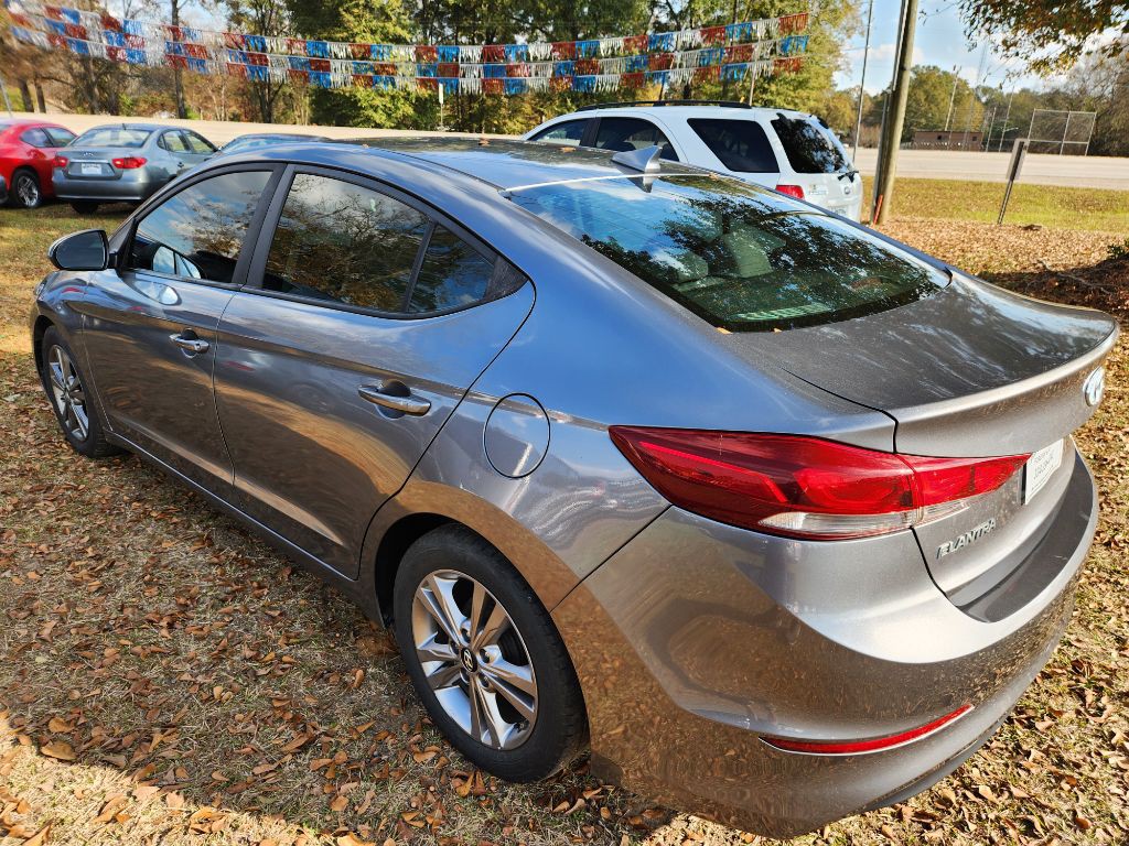 2017 Hyundai Elantra Image 4
