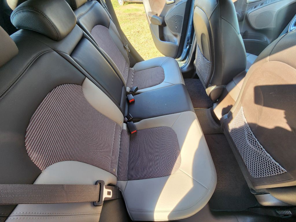 2012 Hyundai Tucson Image 10