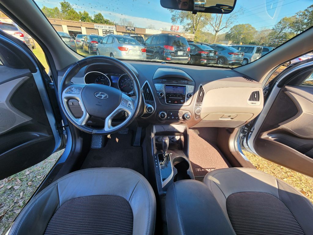 2012 Hyundai Tucson Image 12