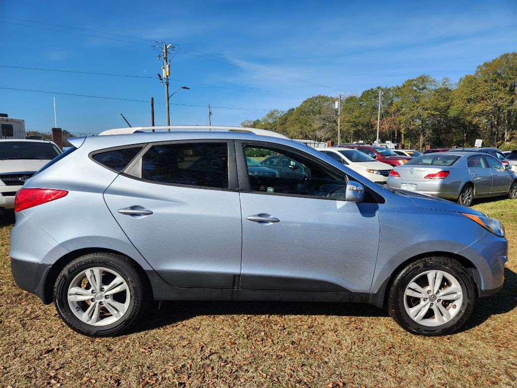 2012 Hyundai Tucson Image 2
