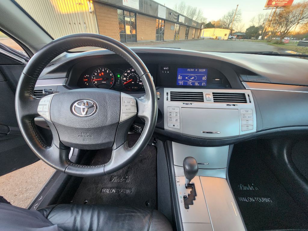 2008 Toyota Avalon Image 12