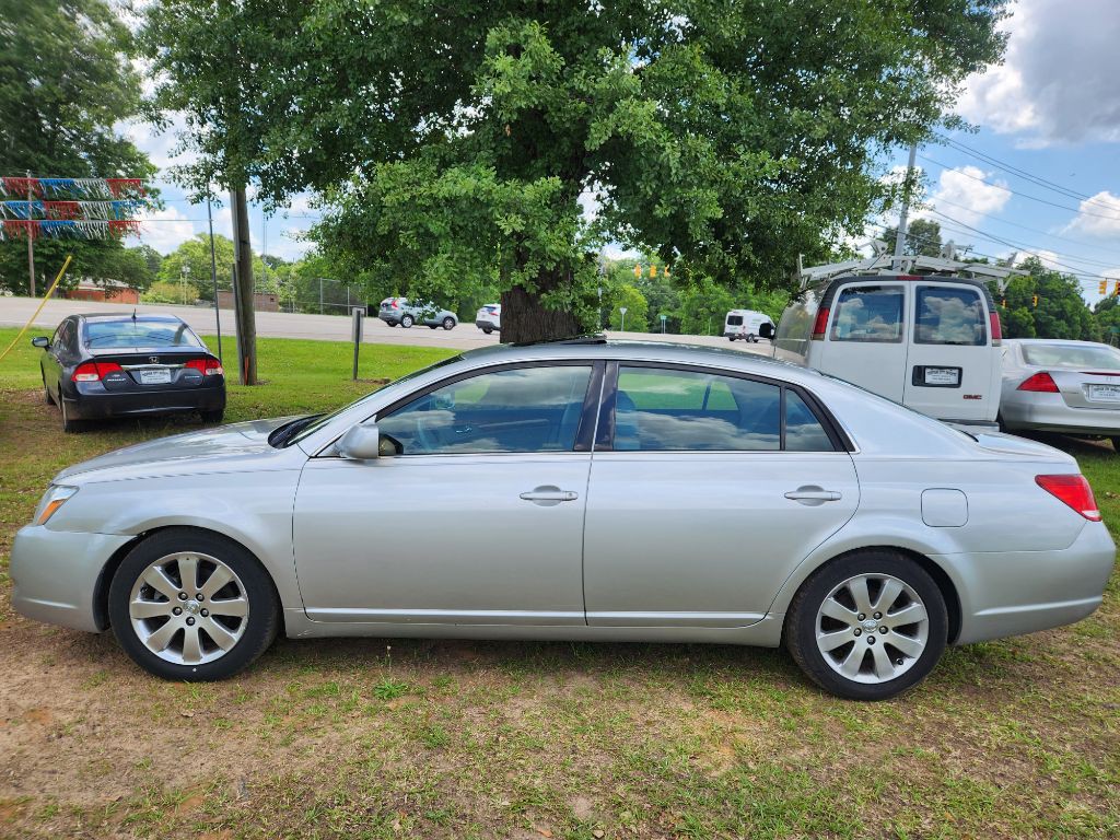2005 Toyota Avalon Image 3