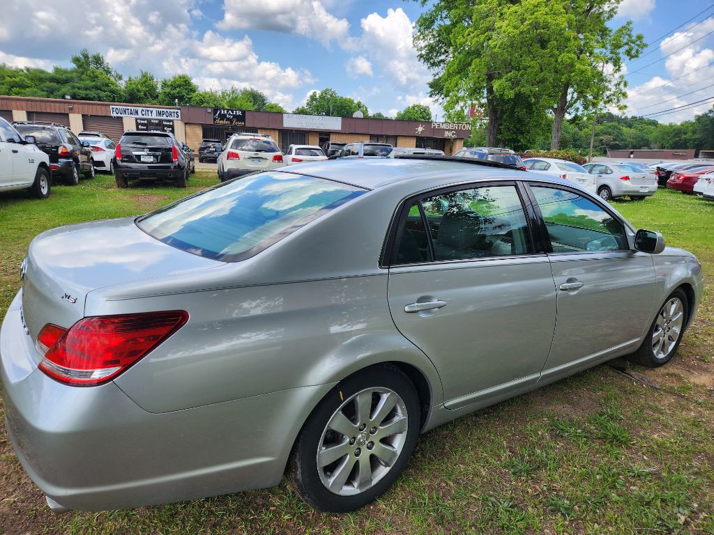 2005 Toyota Avalon Image 7