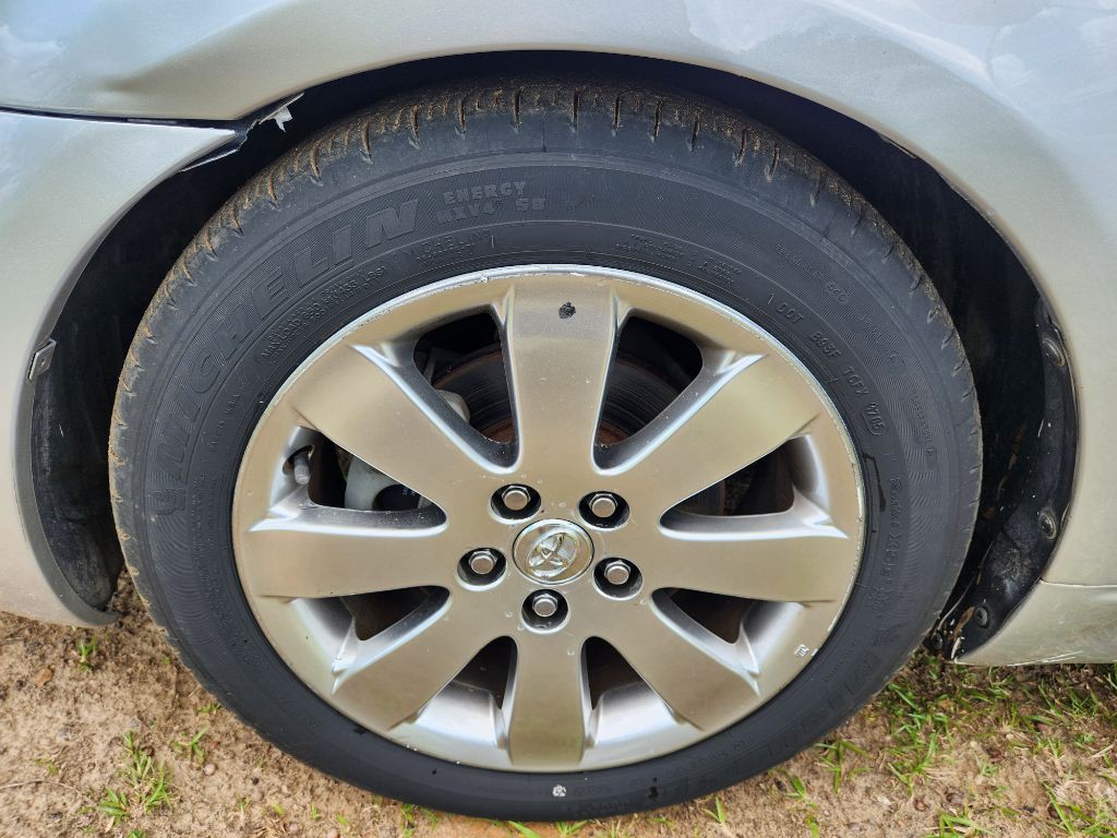 2005 Toyota Avalon Image 16
