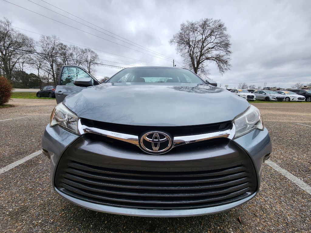 2016 Toyota Camry Image 20