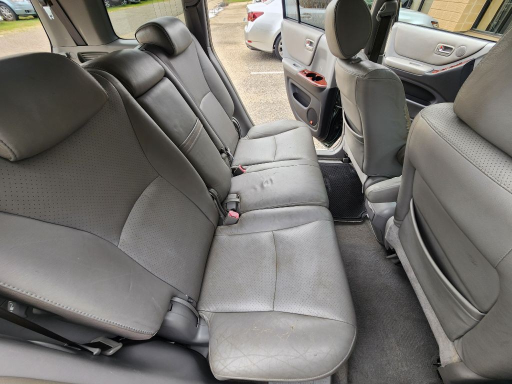 2004 Toyota Highlander Image 8