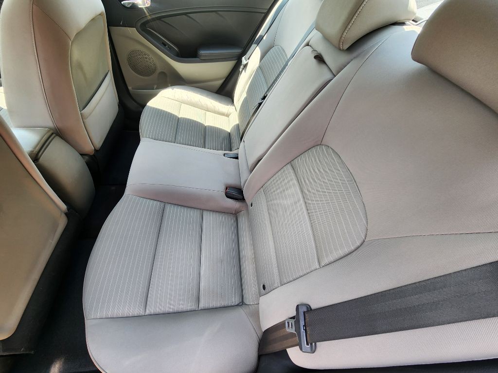 2015 Kia Forte Image 6