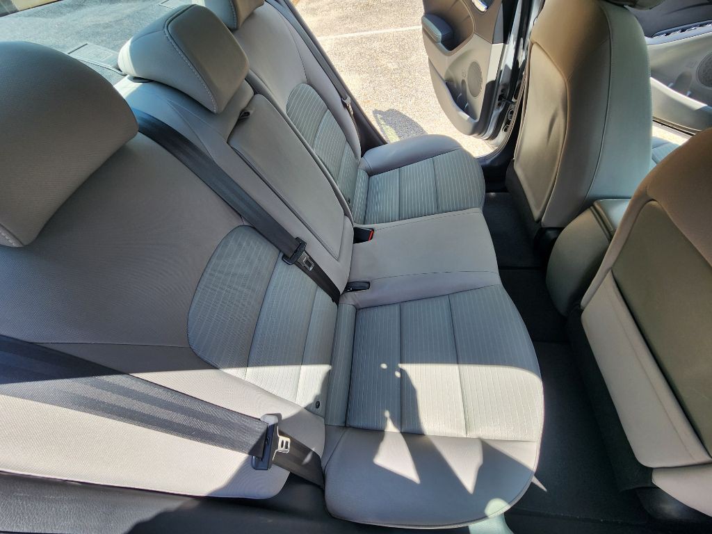 2015 Kia Forte Image 8
