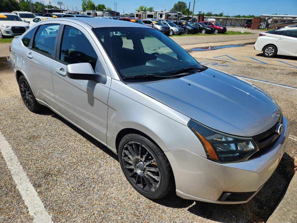 2010 Ford Focus Image 2