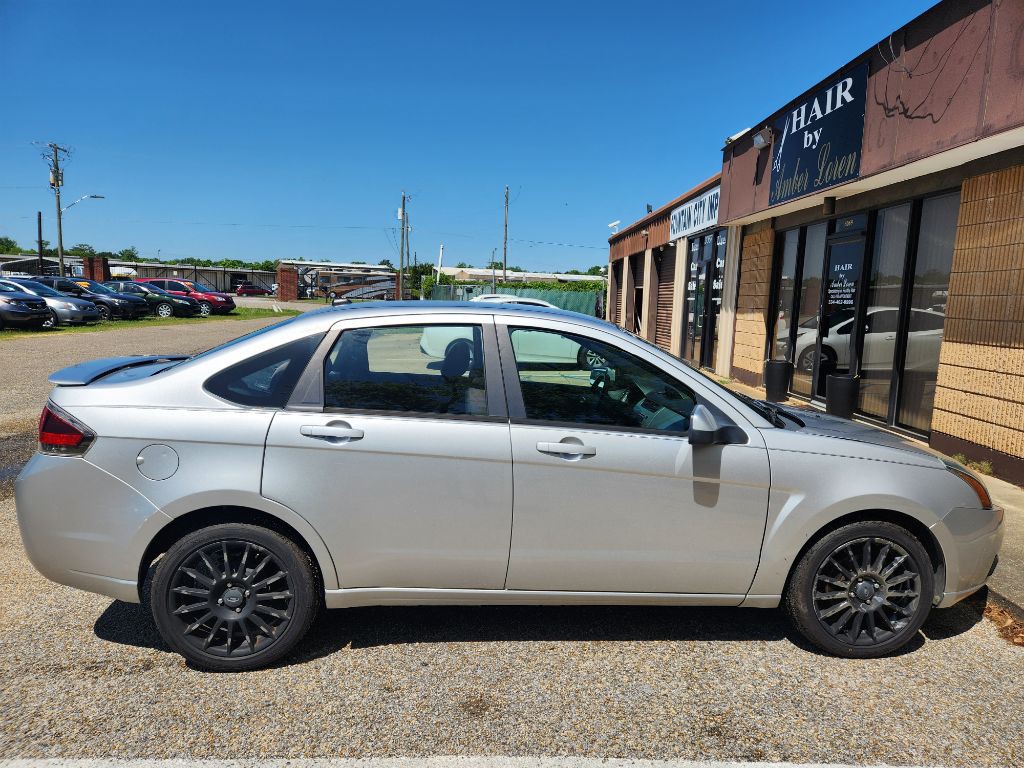 2010 Ford Focus Image 3