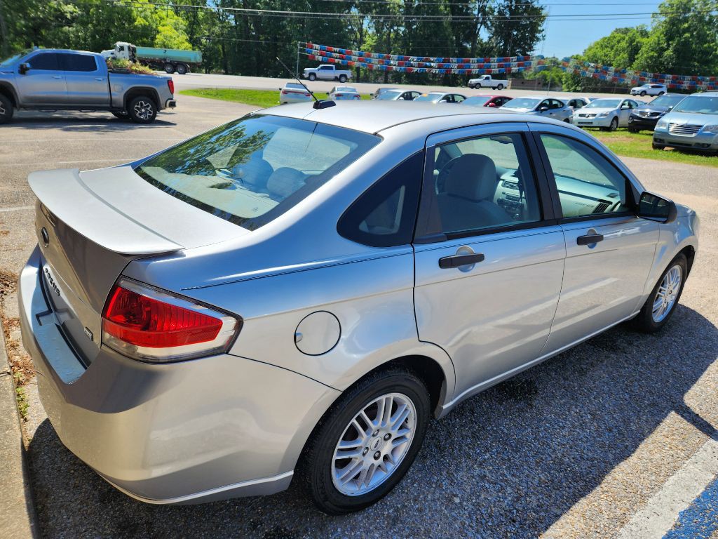 2011 Ford Focus Image 2