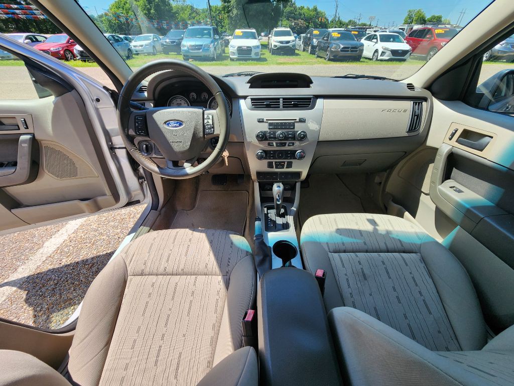 2011 Ford Focus Image 10
