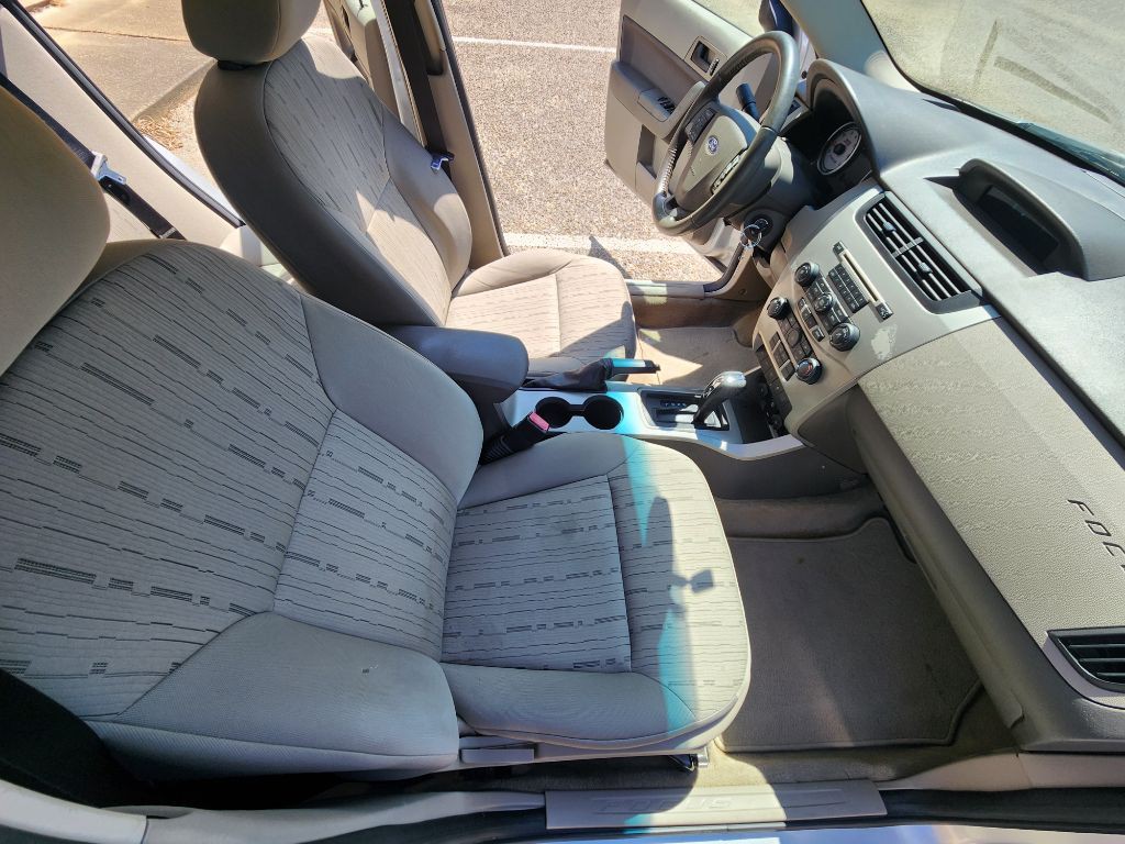 2011 Ford Focus Image 11