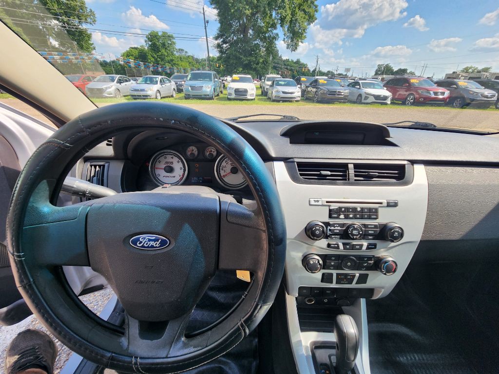 2008 Ford Focus Image 10
