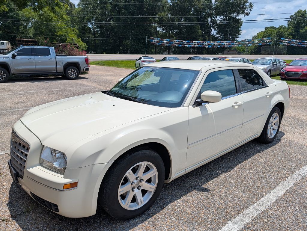 2006 Chrysler 300 Image 5