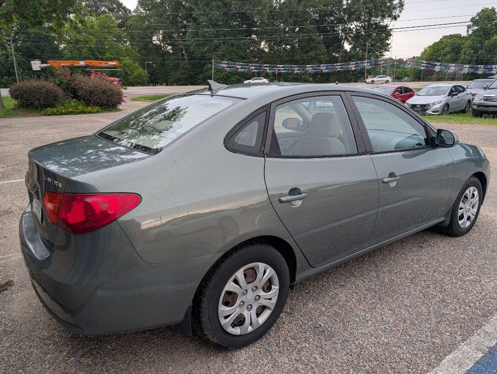 2010 Hyundai Elantra Image 5
