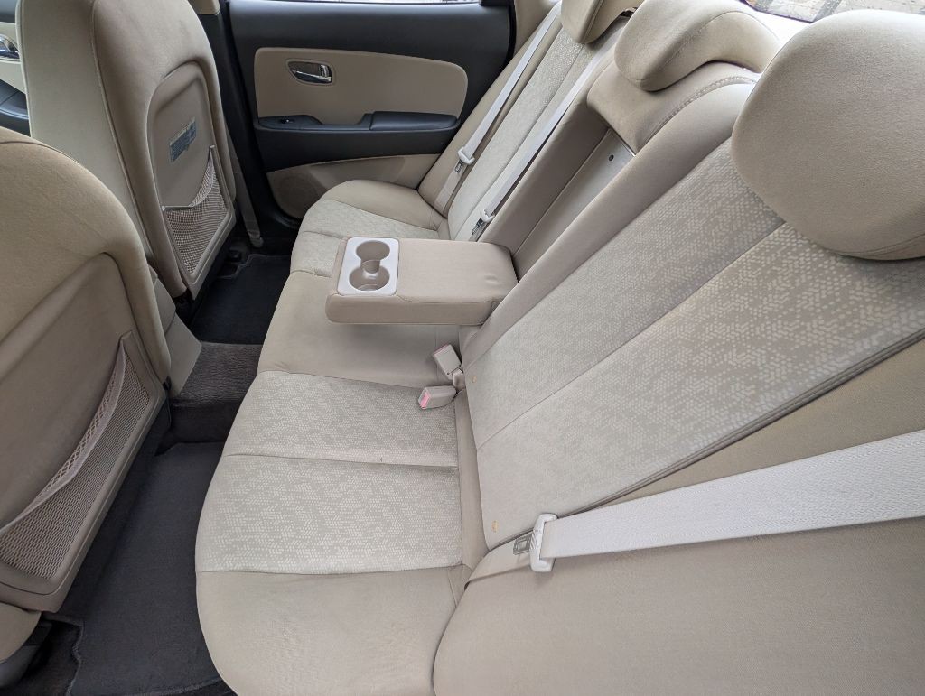 2010 Hyundai Elantra Image 9