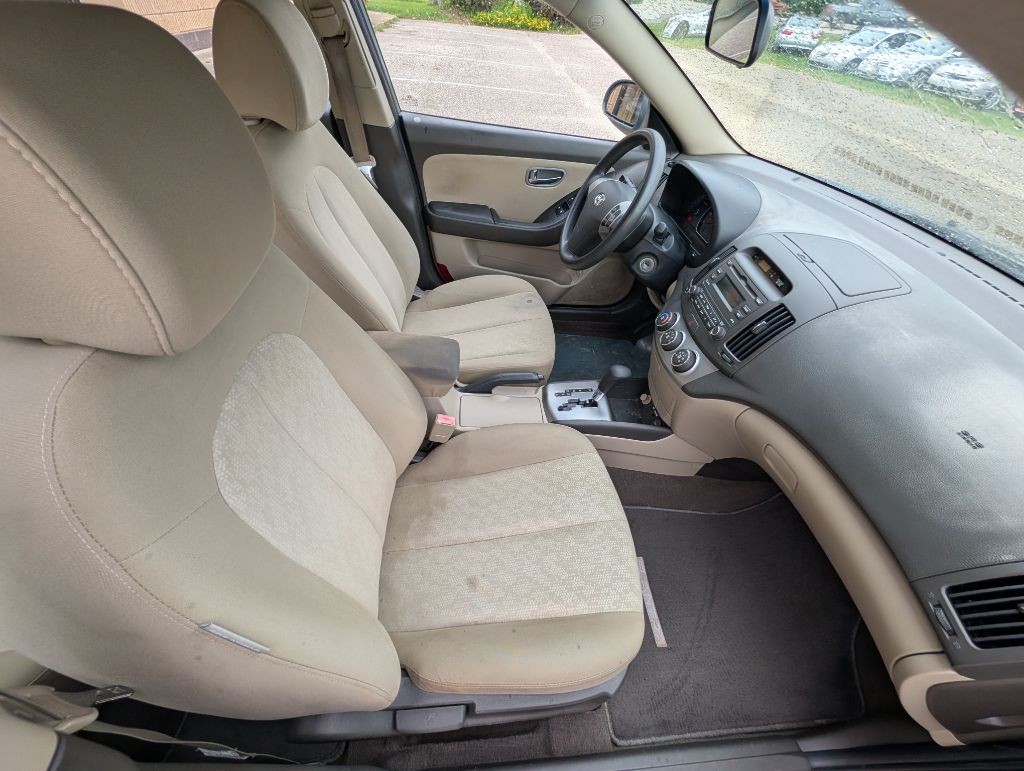 2010 Hyundai Elantra Image 10