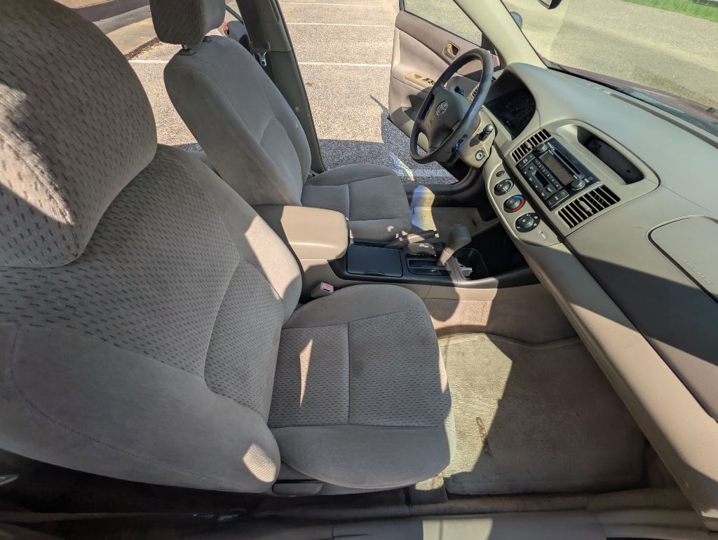 2003 Toyota Camry Image 8