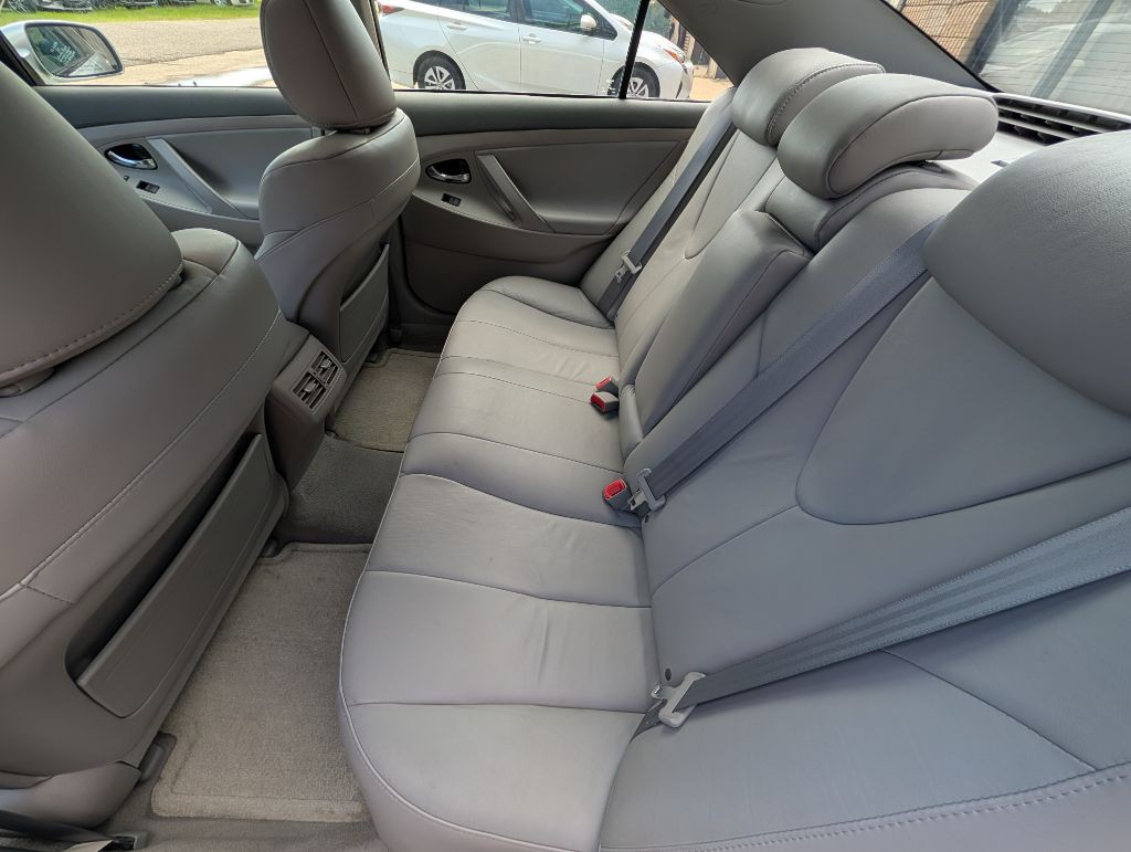 2008 Toyota Camry Image 9