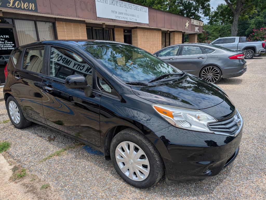 2014 Nissan Versa Image 2