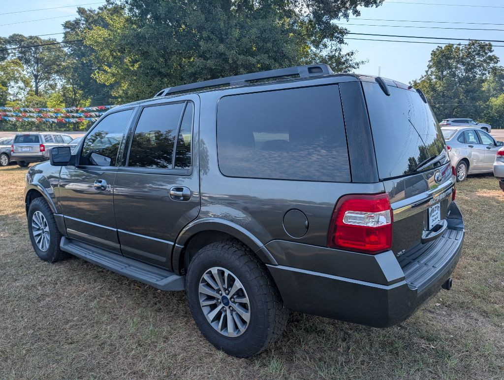 2016 Ford Expedition Image 2