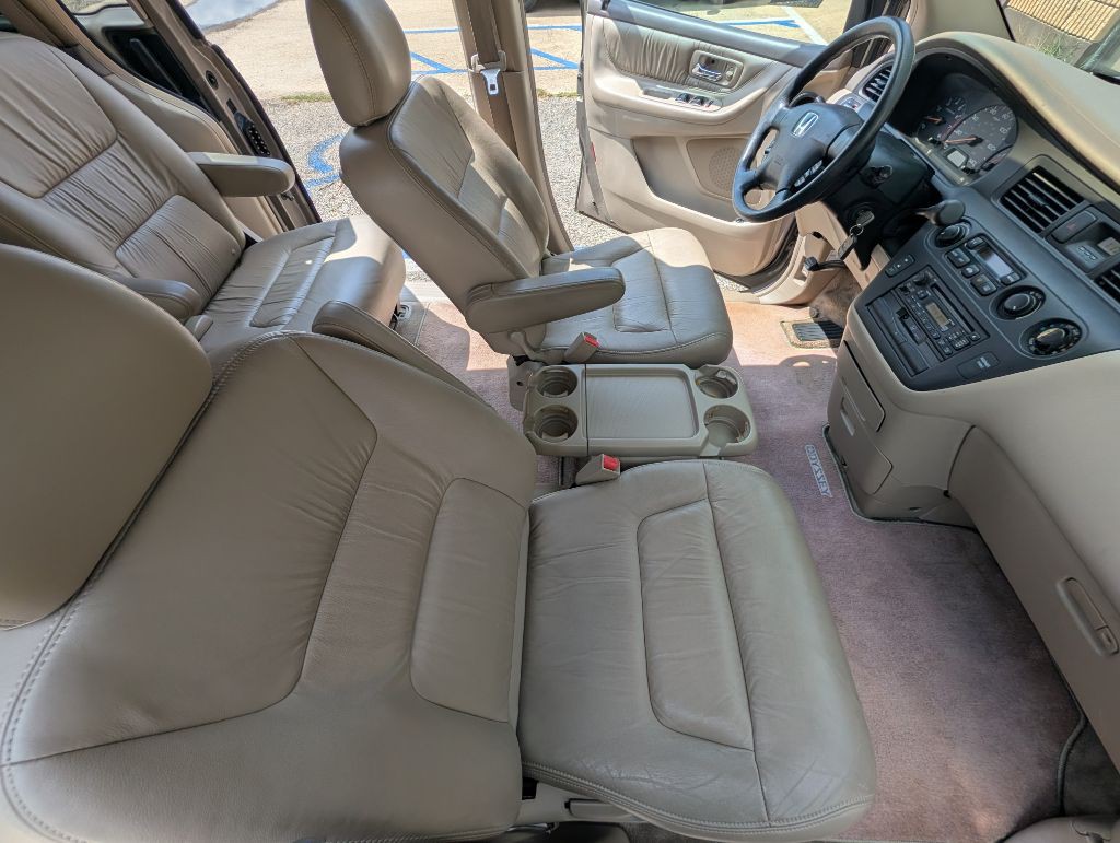 2003 Honda Odyssey Image 13