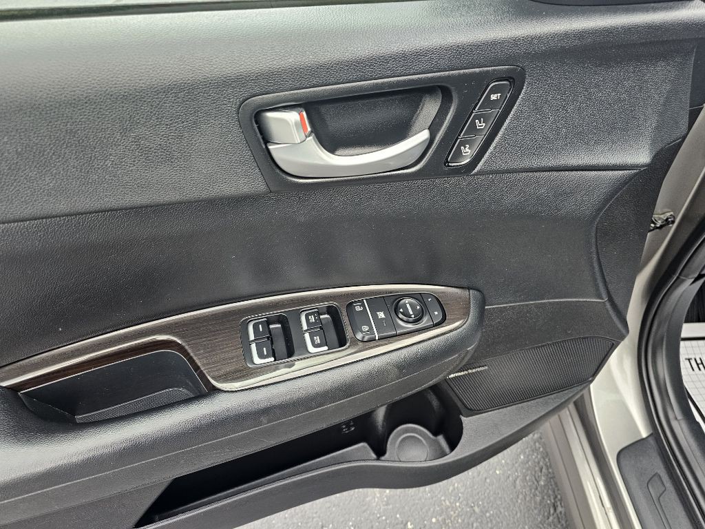 2019 Kia Optima Image 8
