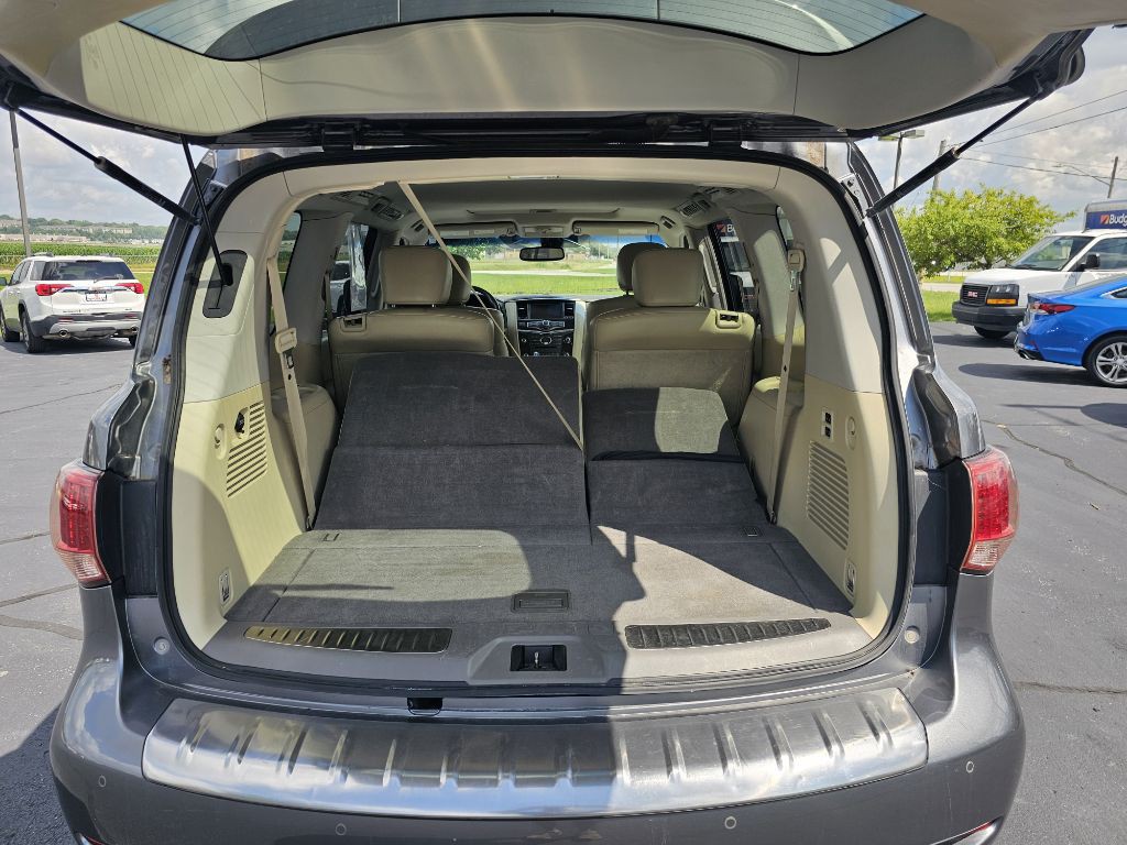 2017 INFINITI QX80 Image 6