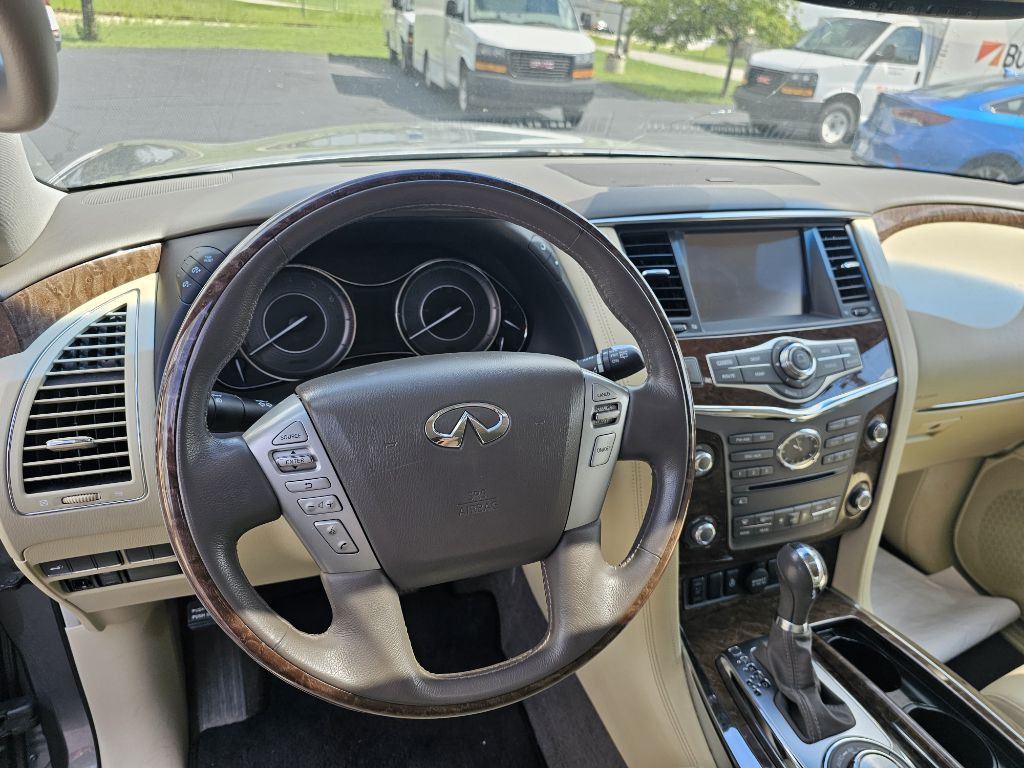 2017 INFINITI QX80 Image 12