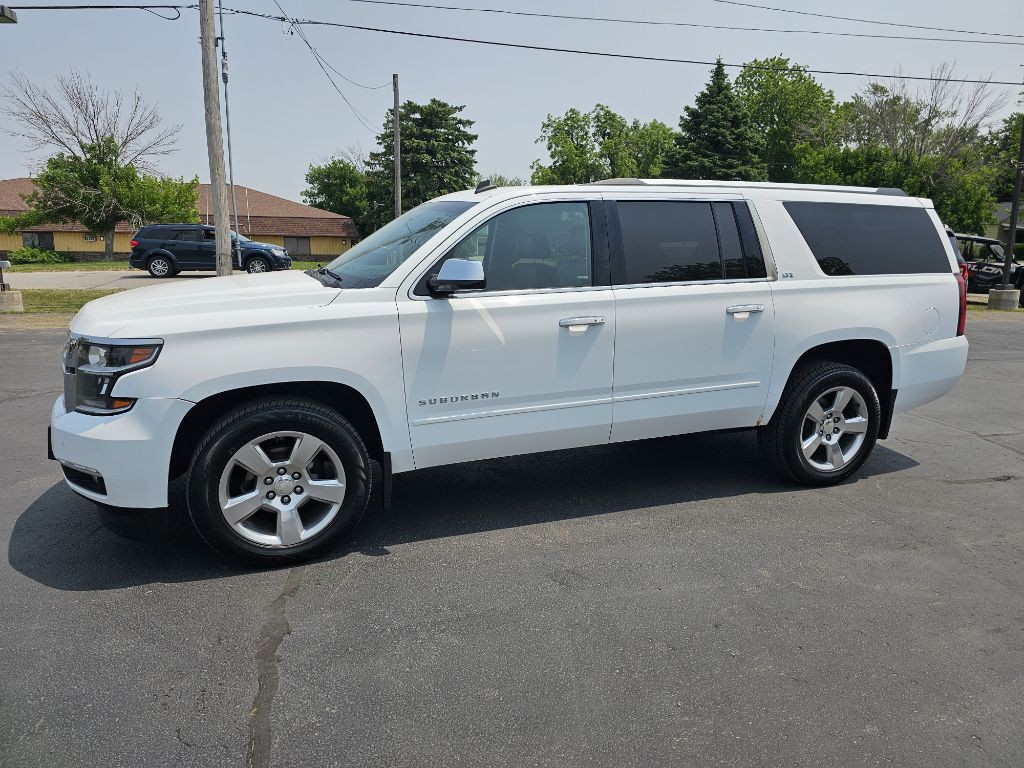 2015 Chevrolet Suburban Image 1