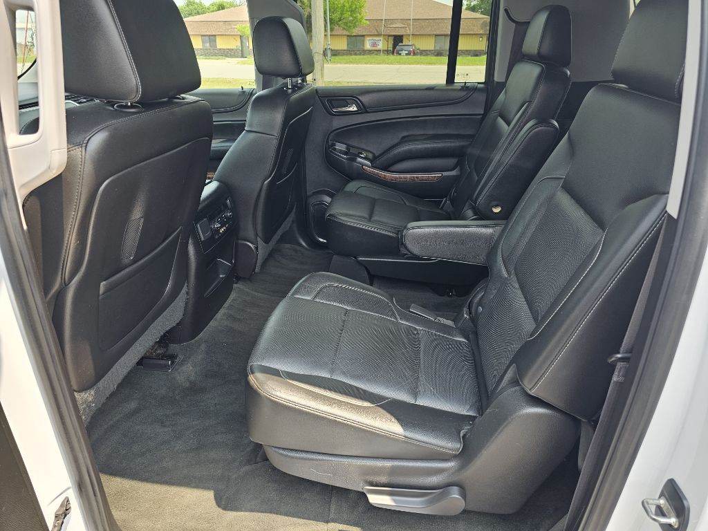 2015 Chevrolet Suburban Image 8