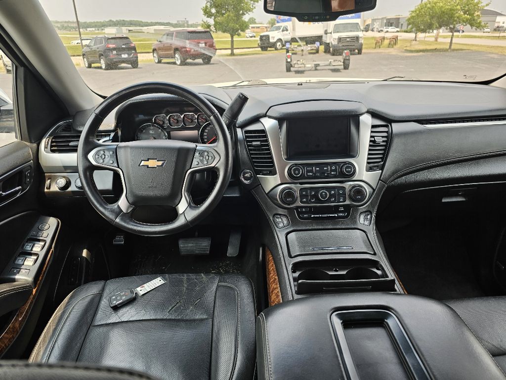 2015 Chevrolet Suburban Image 9