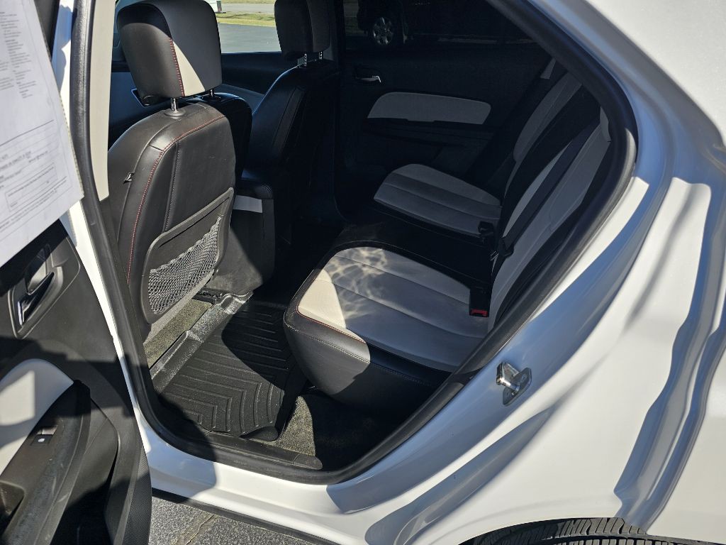 2017 Chevrolet Equinox Image 8