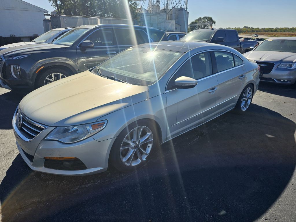 2010 Volkswagen CC Image 1