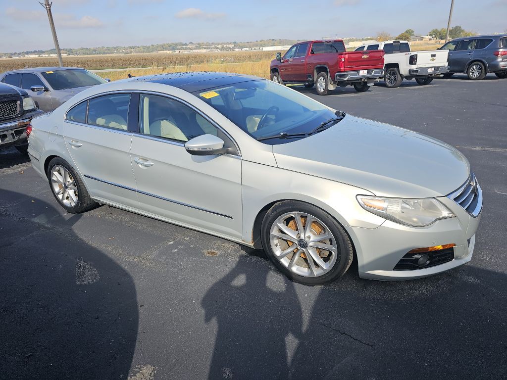 2010 Volkswagen CC Image 2