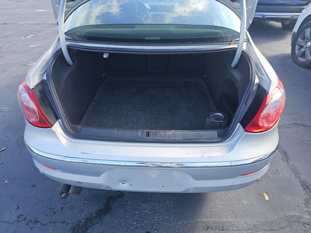 2010 Volkswagen CC Image 6