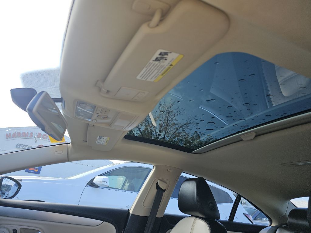 2010 Volkswagen CC Image 13