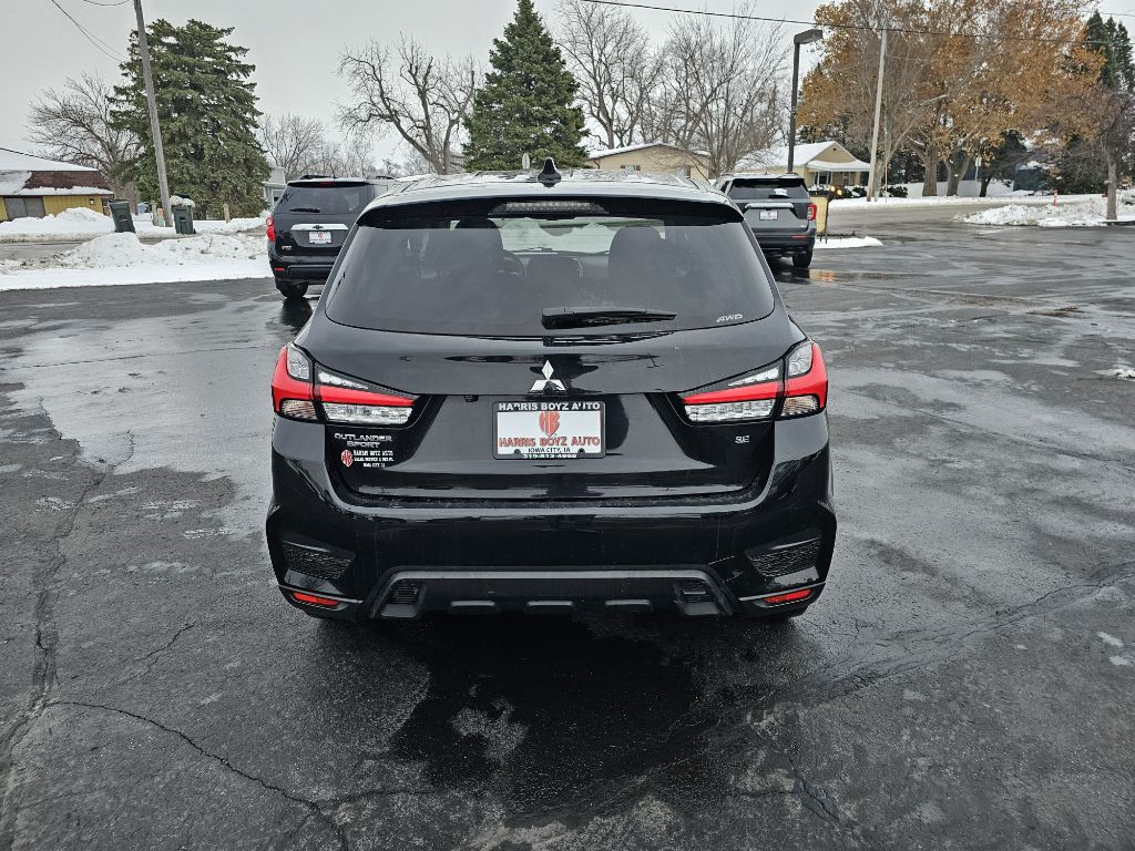 2021 Mitsubishi Outlander Image 4